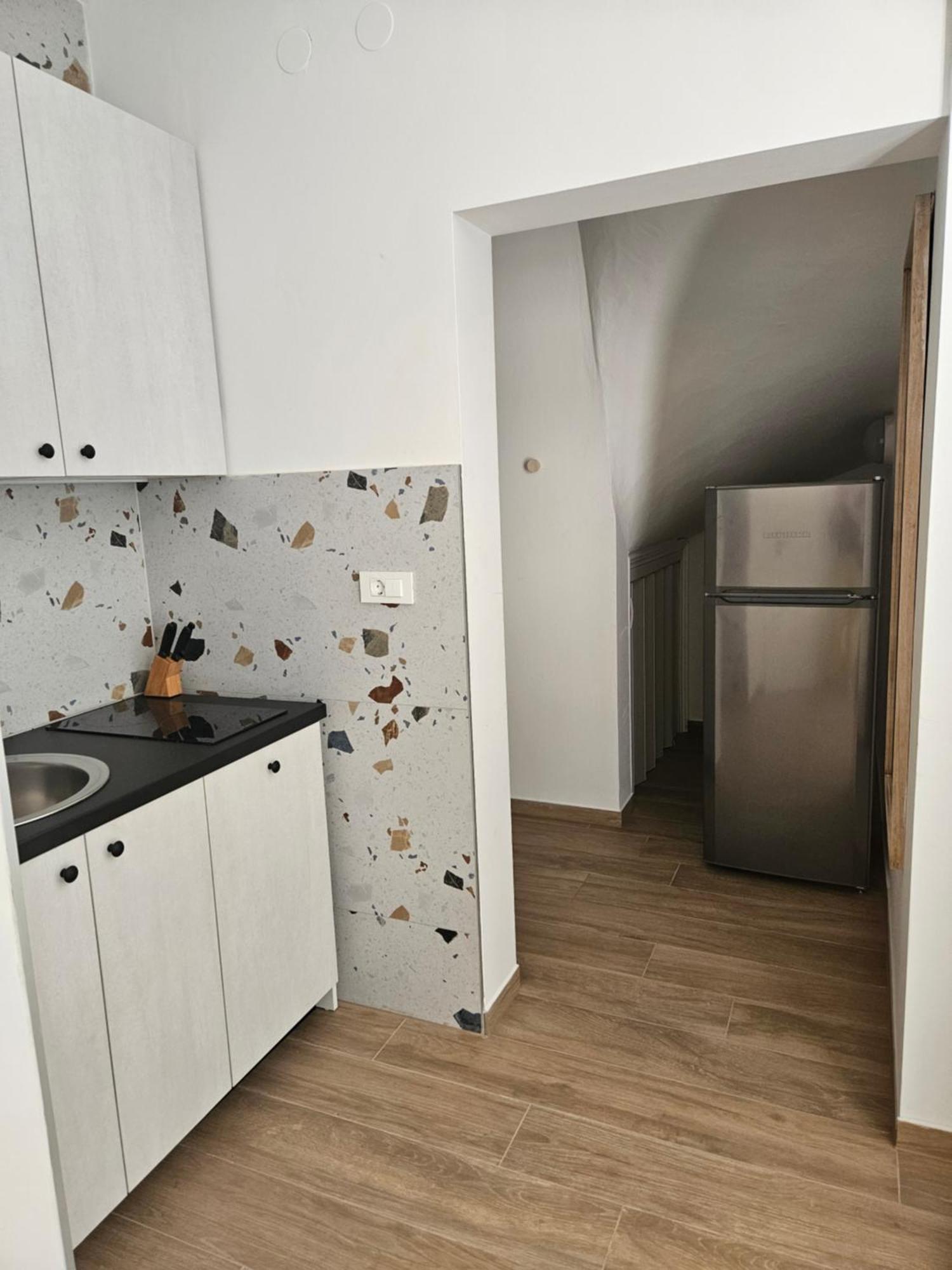 Apartment Maya Near The Beach Премантура Екстериор снимка